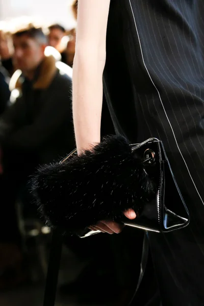 Look 42